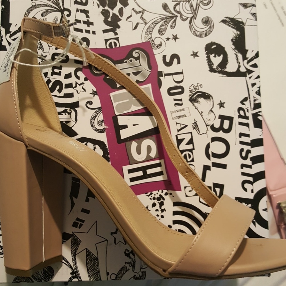 Nude chunky heels